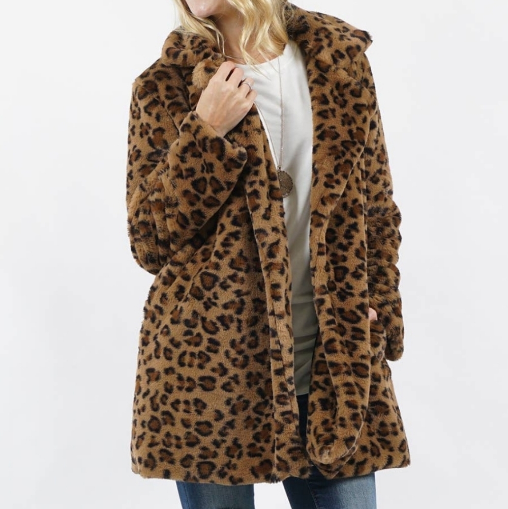 Leopard faux fur coat New